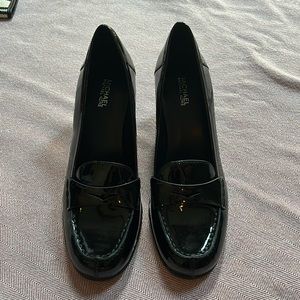 MICHAEL KORS Black heels Size 8